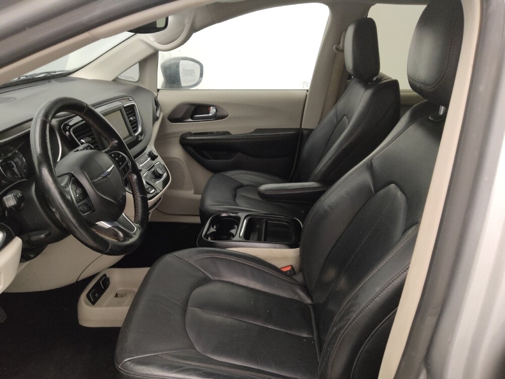 2020 Chrysler Pacifica in Bradenton, FL 34207 - 18115831 17