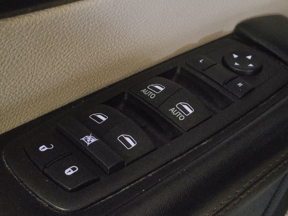 2020 Chrysler Pacifica in Bradenton, FL 34207 - 18115831 27