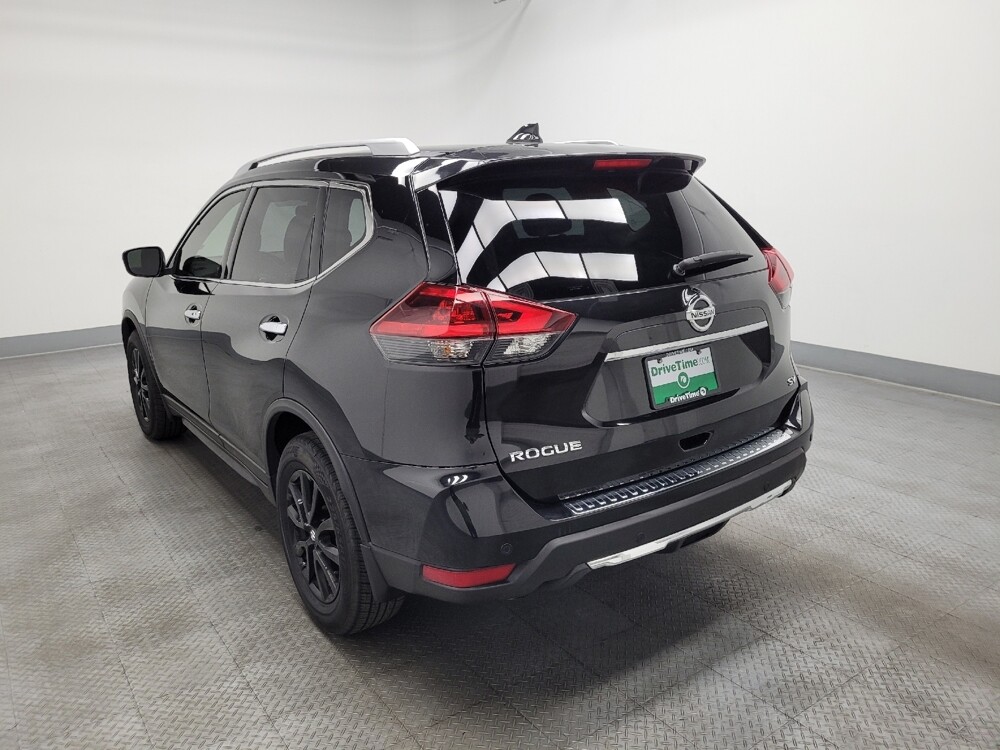 2019 Nissan Rogue in Las Vegas, NV 89104 - 18115852 5