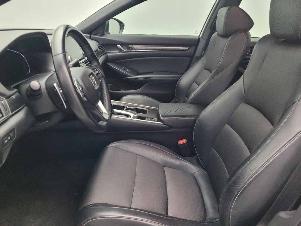 2018 Honda Accord in Hialeah, FL 33014 - 18115876 17