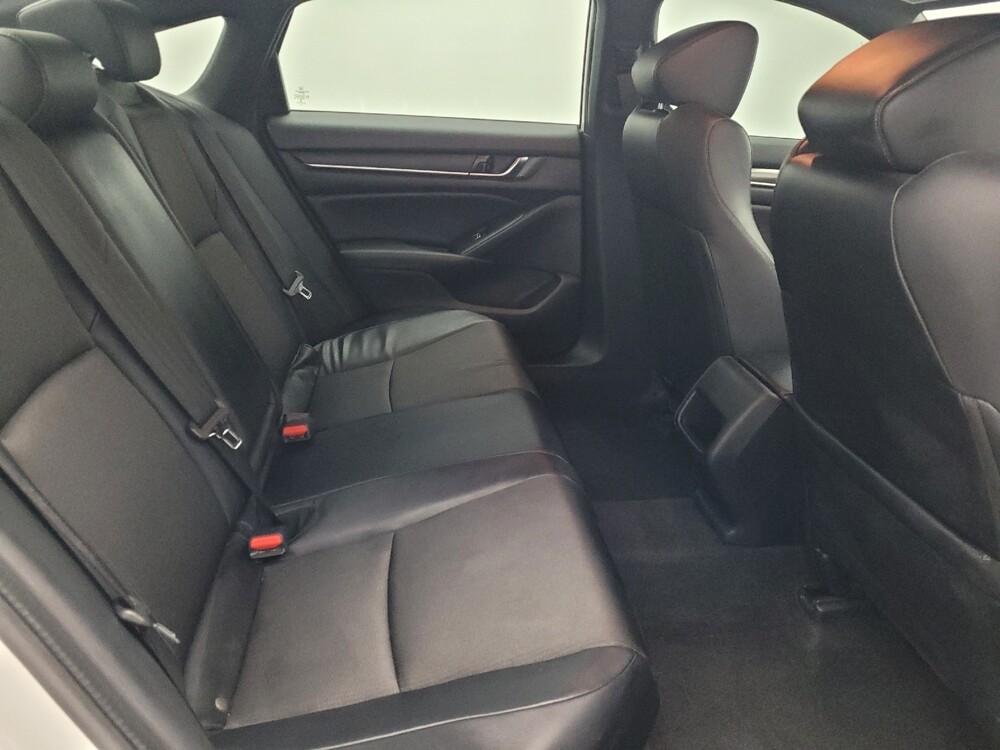 2018 Honda Accord in Hialeah, FL 33014 - 18115876 19