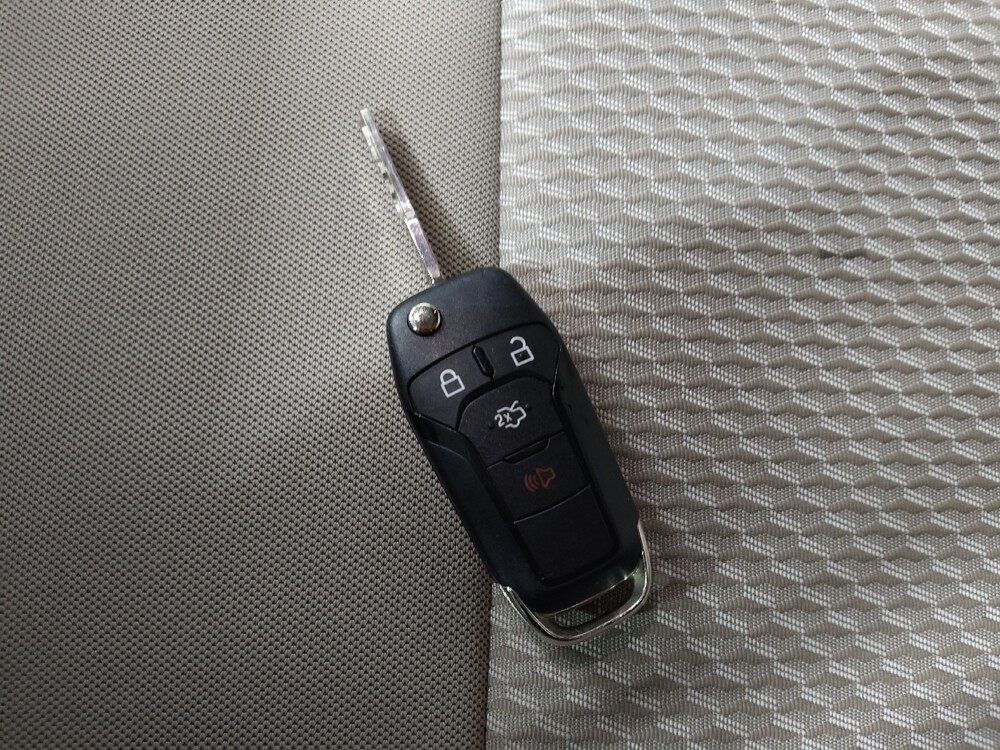 2022 Ford Explorer in Charlotte, NC 28213 - 18115889 32