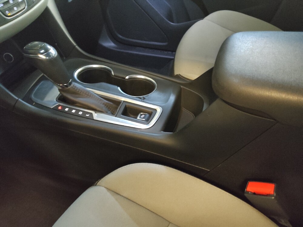 2018 Chevrolet Equinox in Greenville, SC 29607 - 18115892 26