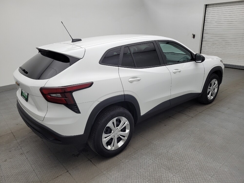 2025 Chevrolet Trax in Greenville, NC 27834 - 18115896 10