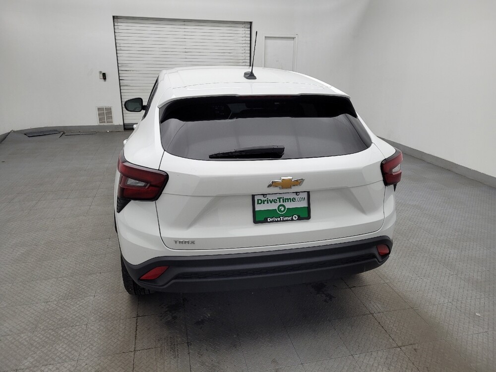 2025 Chevrolet Trax in Greenville, NC 27834 - 18115896 6