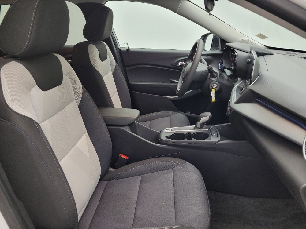 2025 Chevrolet Trax in Greenville, NC 27834 - 18115896 21