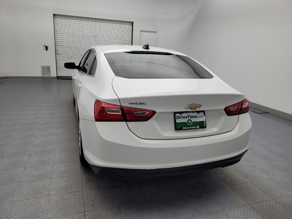 2018 Chevrolet Malibu in Greenville, SC 29607 - 18115902 6