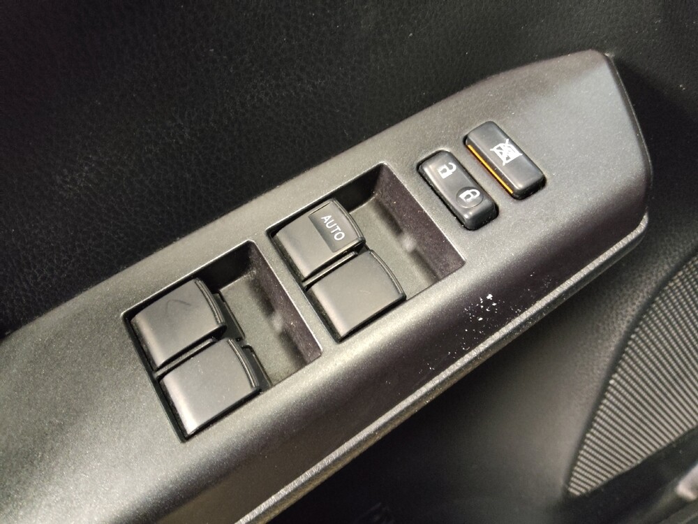 2018 Toyota RAV4 in Charlotte, NC 28273 - 18115905 27