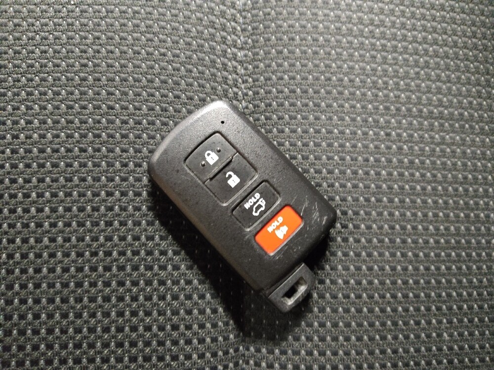 2018 Toyota RAV4 in Charlotte, NC 28273 - 18115905 32