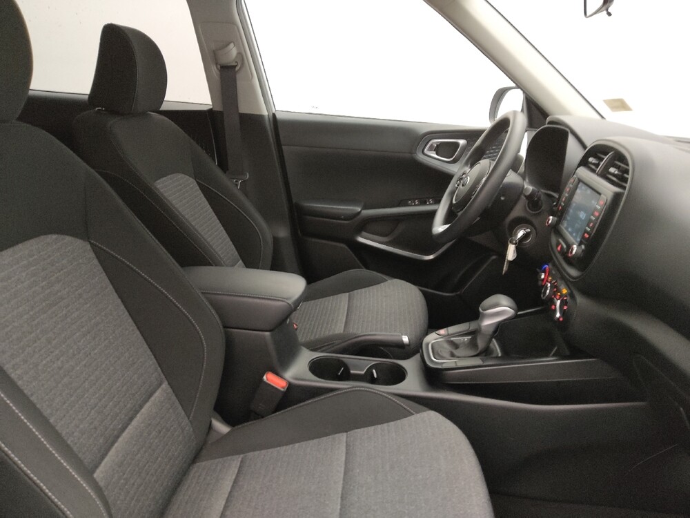 2021 Kia Soul in Charlotte, NC 28273 - 18115906 19