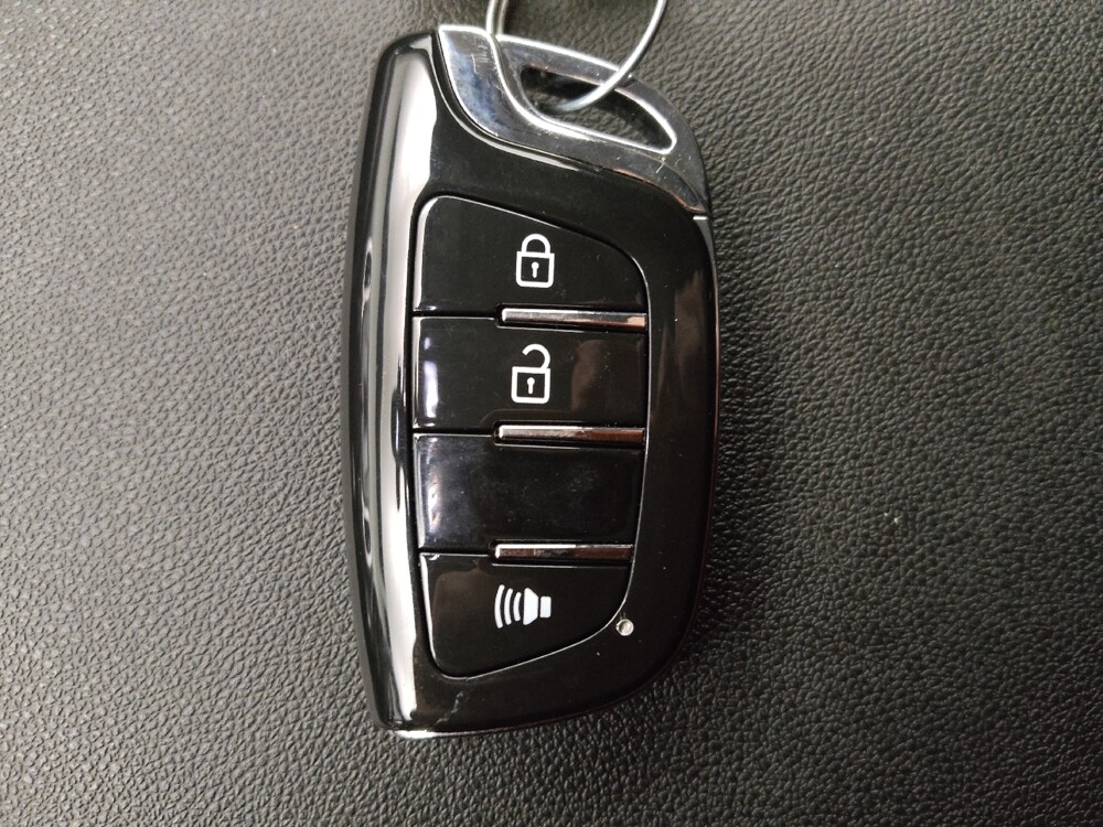 2022 Chevrolet Equinox in Lakewood, CO 80215 - 18115920 32