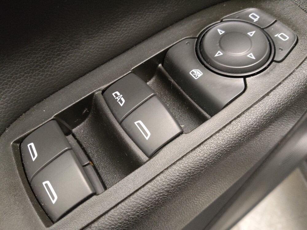 2022 Chevrolet Equinox in Lakewood, CO 80215 - 18115920 27