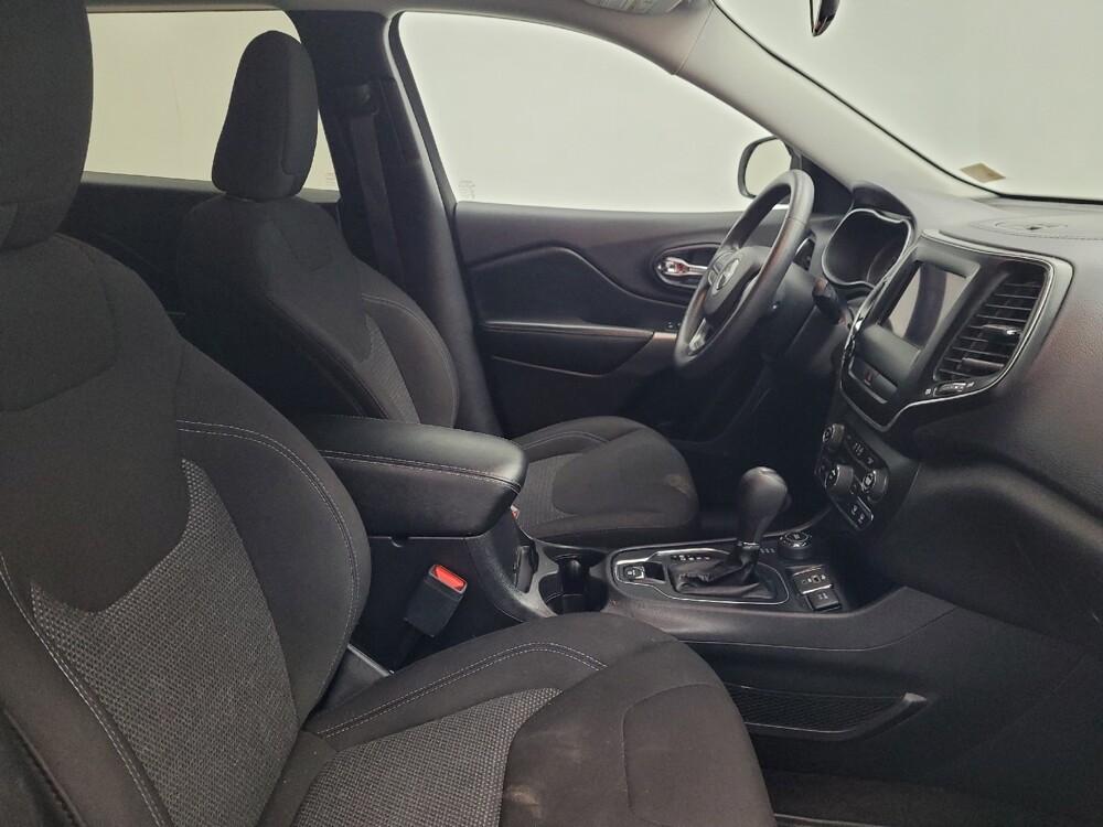 2019 Jeep Cherokee in Antioch, TN 37013 - 18115924 21