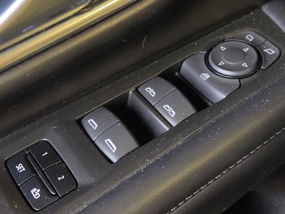 2022 Chevrolet Suburban in Houston, TX 77074 - 18115942 27