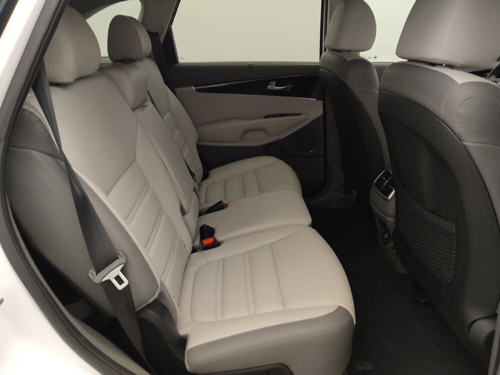 2019 Kia Sorento in Live Oak, TX 78233 - 18115954 19