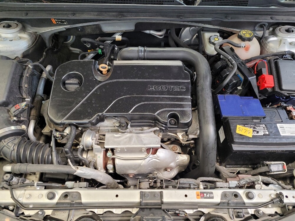 2021 Chevrolet Malibu in Columbus, OH 43228 - 18115959 30