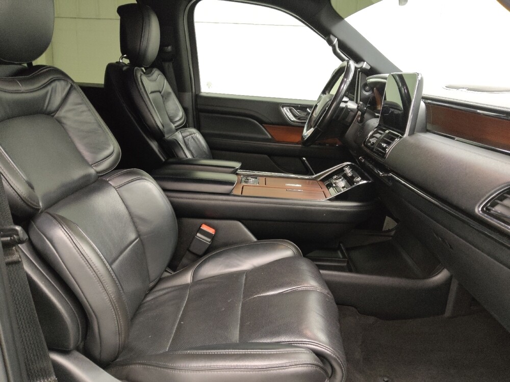2018 Lincoln Navigator in St. Louis, MO 63125 - 18115963 21