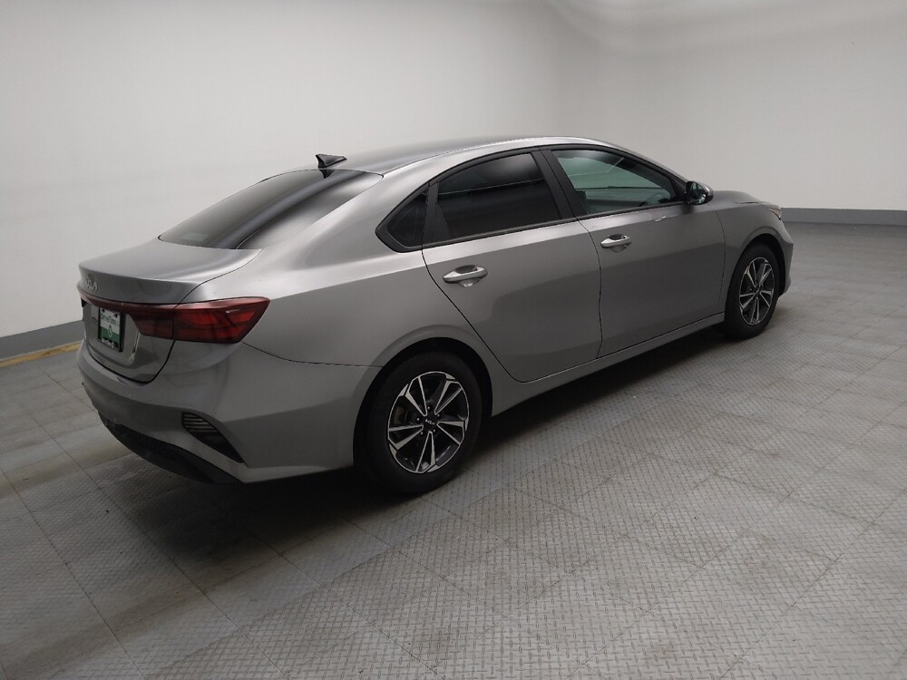 2024 Kia Forte in Des Moines, IA 50310 - 18115974 10