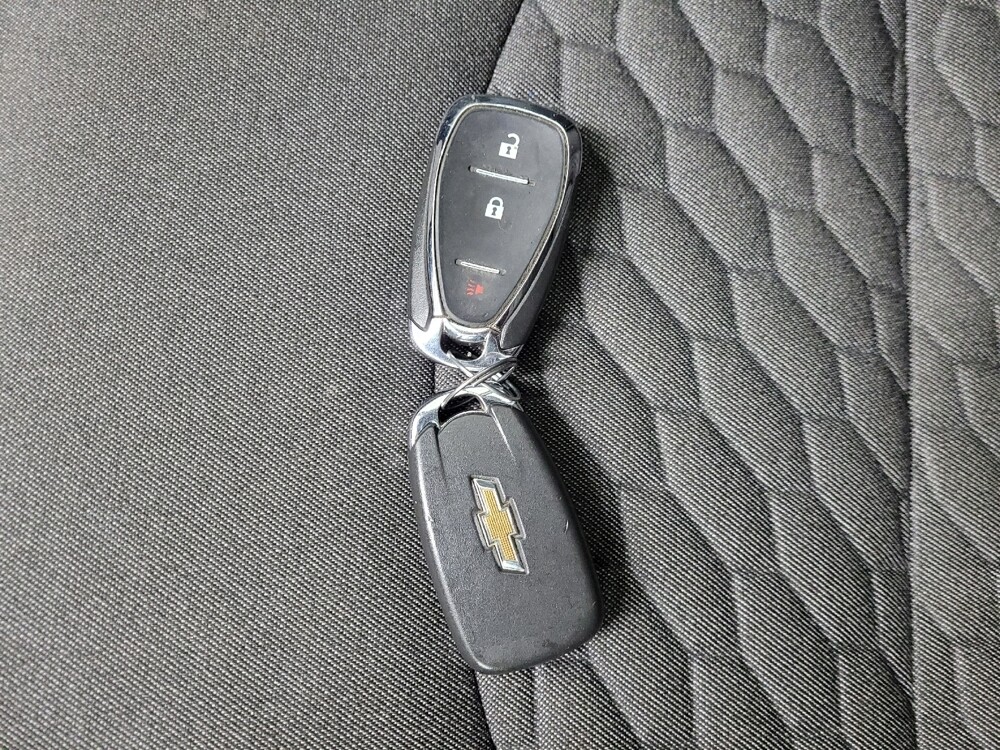 2020 Chevrolet Equinox in Pittsburgh, PA 15236 - 18115986 32