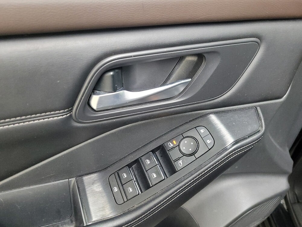 2022 Nissan Rogue in Pittsburgh, PA 15236 - 18115990 27