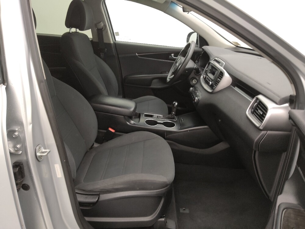 2016 Kia Sorento in Topeka, KS 66611 - 18116001 21