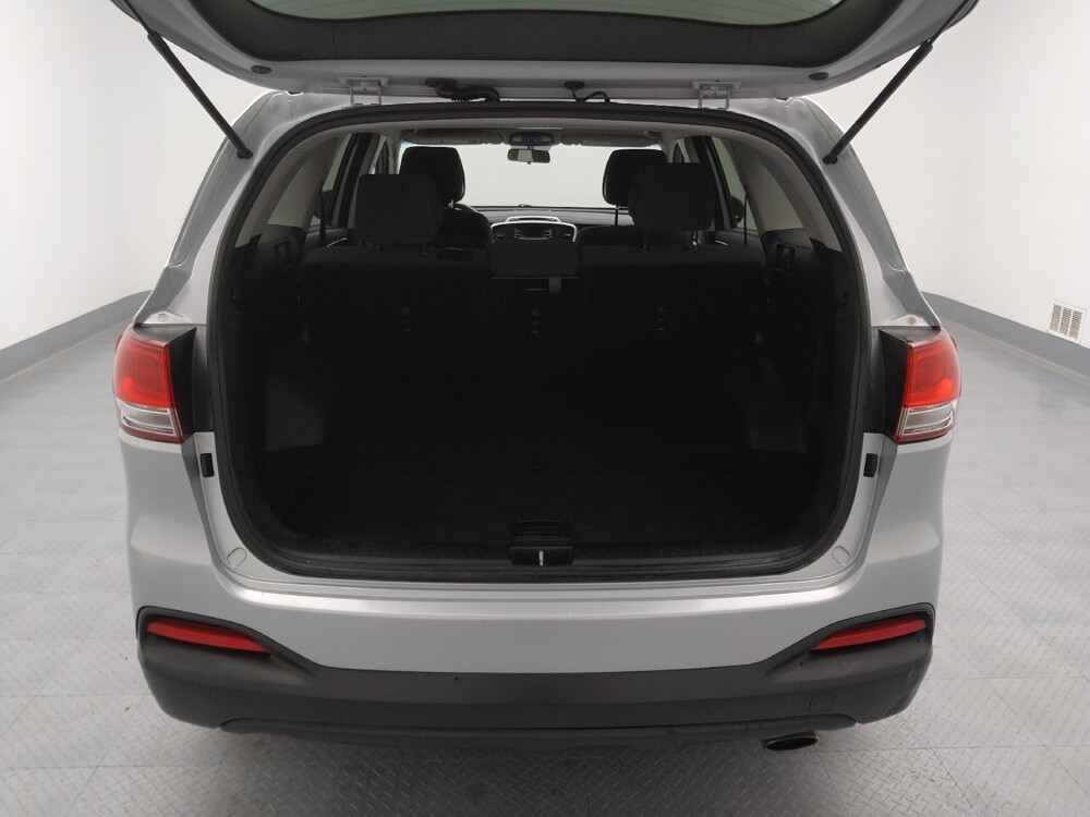 2016 Kia Sorento in Topeka, KS 66611 - 18116001 29
