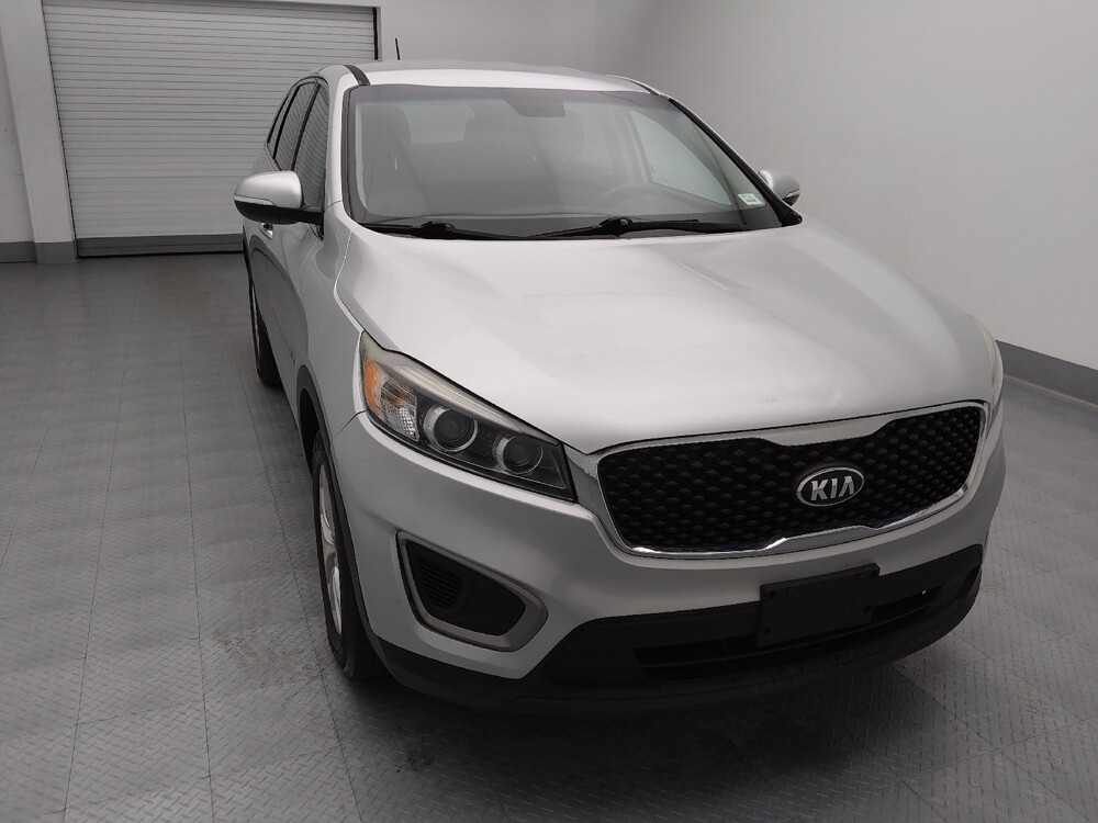 2016 Kia Sorento in Topeka, KS 66611 - 18116001 14