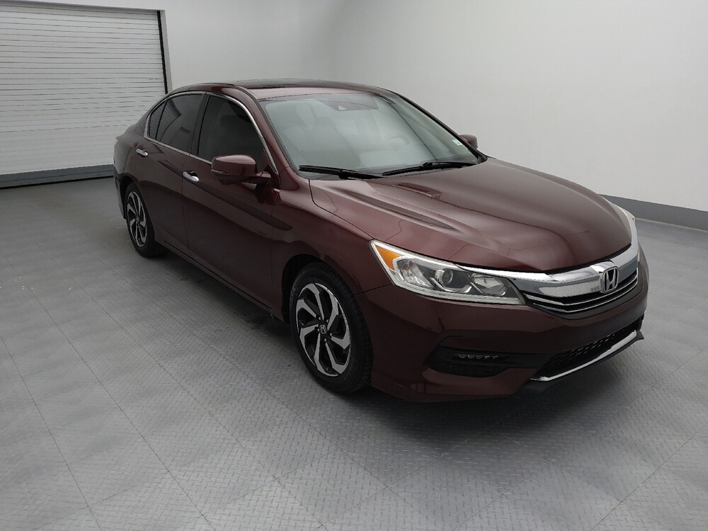 2017 Honda Accord in St. Louis, MO 63136 - 18116002 13