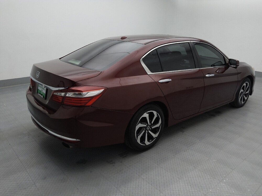 2017 Honda Accord in St. Louis, MO 63136 - 18116002 9