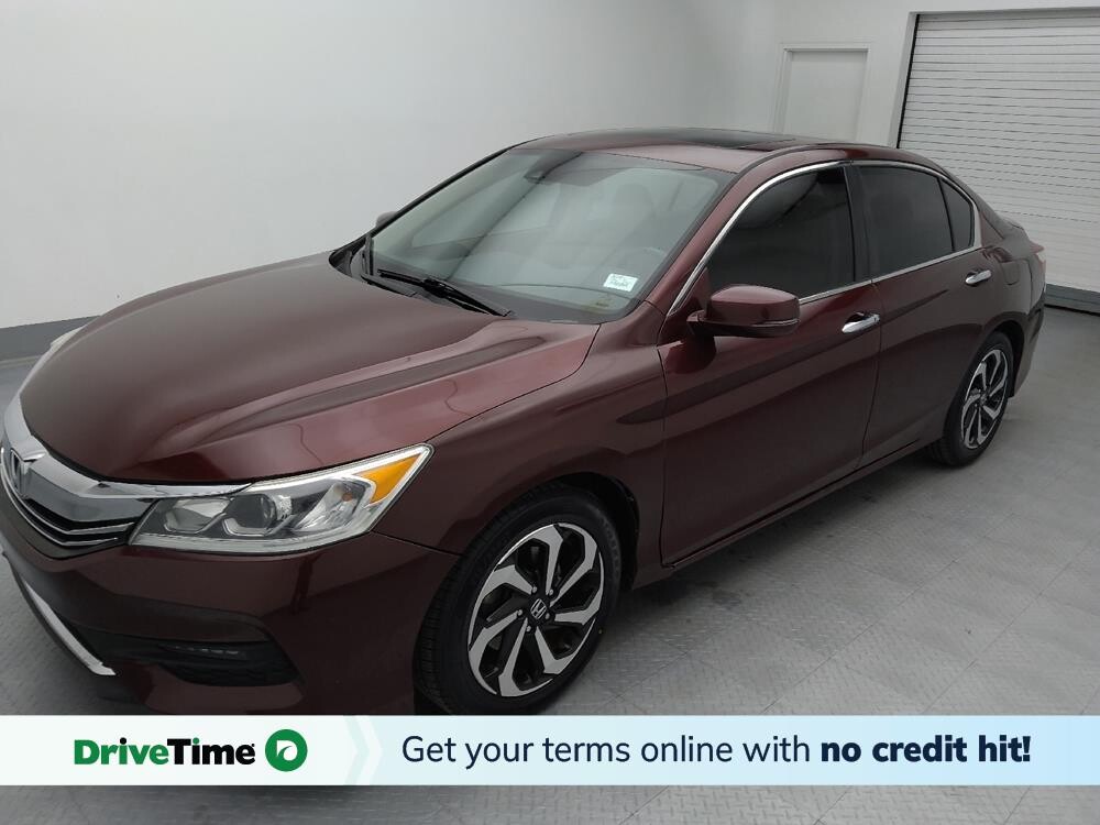2017 Honda Accord in St. Louis, MO 63136 - 18116002