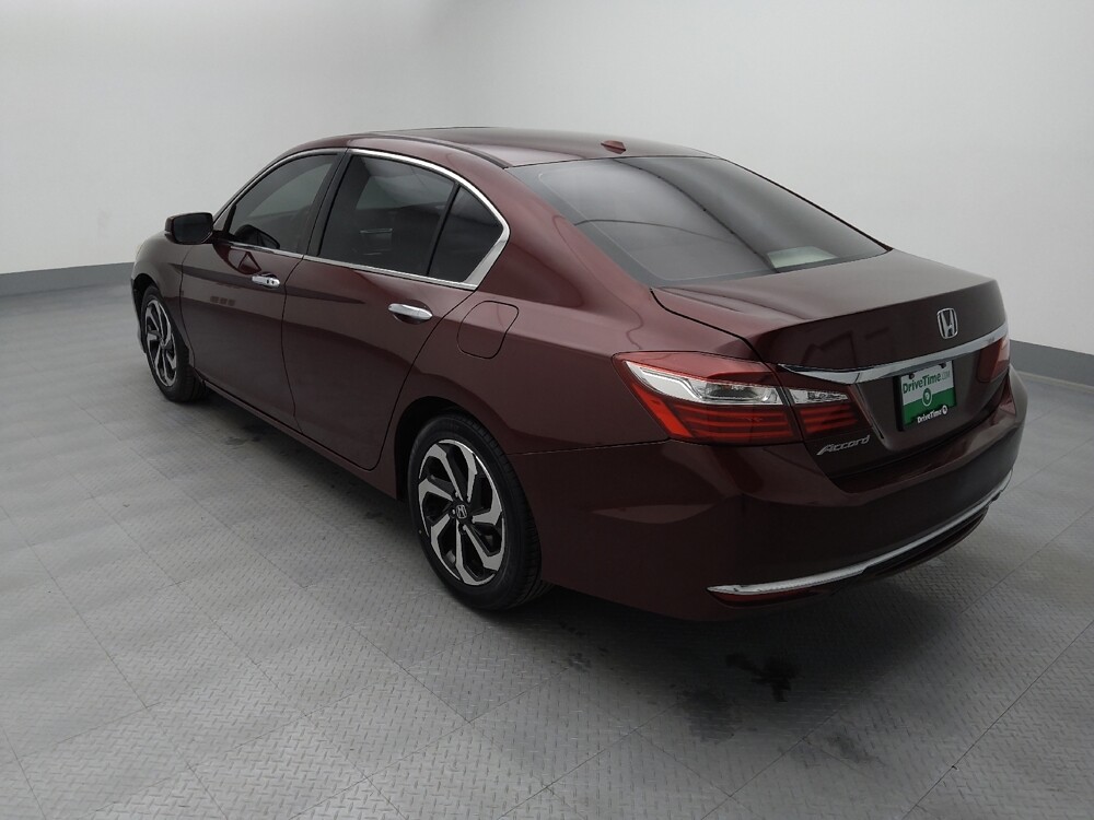2017 Honda Accord in St. Louis, MO 63136 - 18116002 5