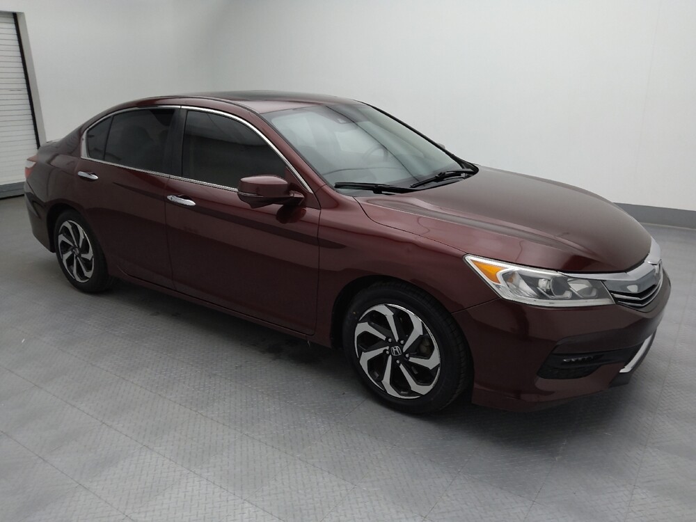 2017 Honda Accord in St. Louis, MO 63136 - 18116002 11