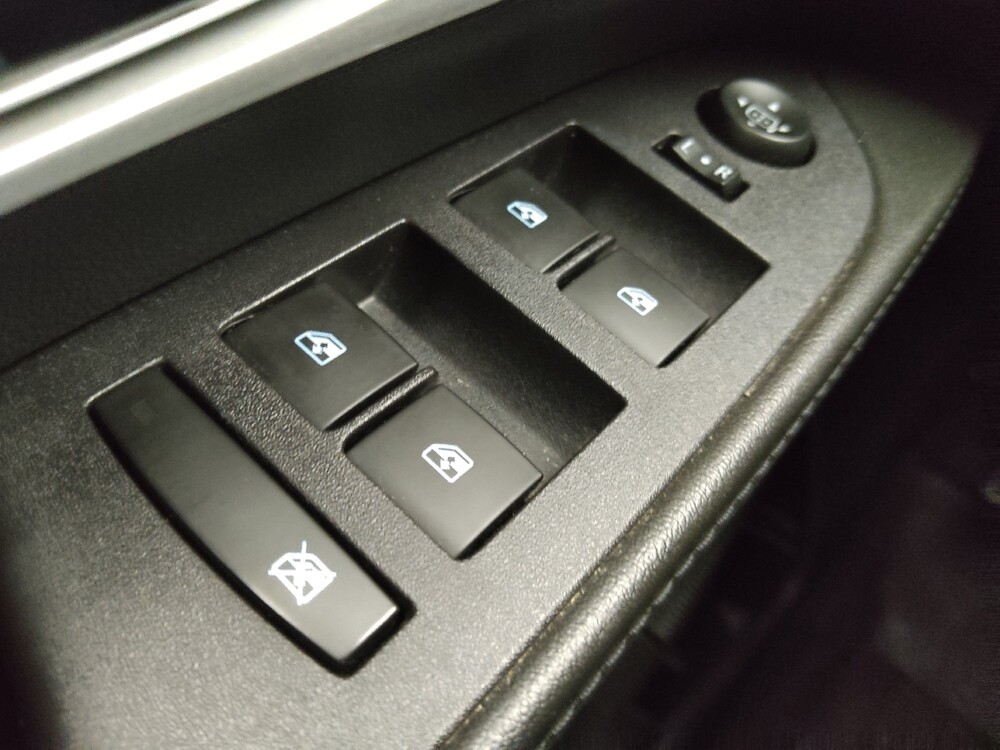 2016 Chevrolet Equinox in Topeka, KS 66611 - 18116004 27