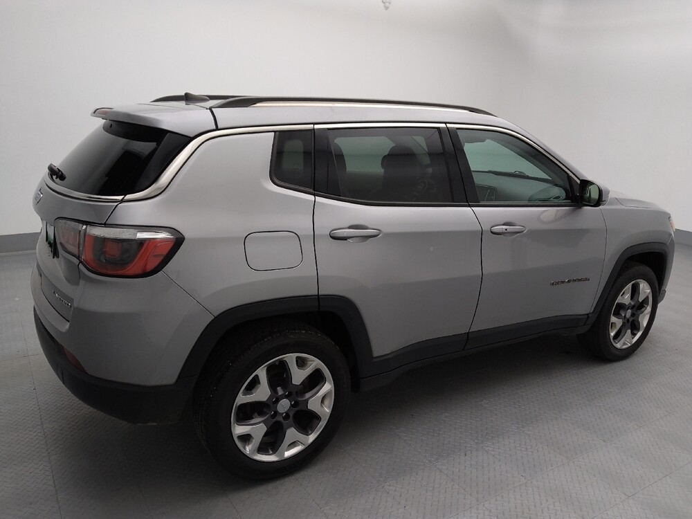 2020 Jeep Compass in Topeka, KS 66611 - 18116005 10