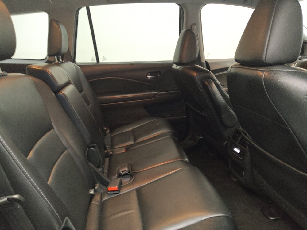 2019 Honda Pilot in Lombard, IL 60148 - 18116008 19