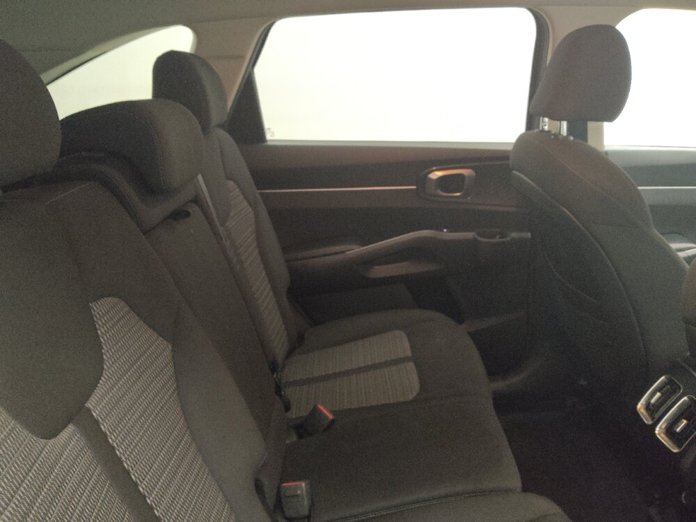 2021 Kia Sorento in Des Moines, IA 50310 - 18116011 19