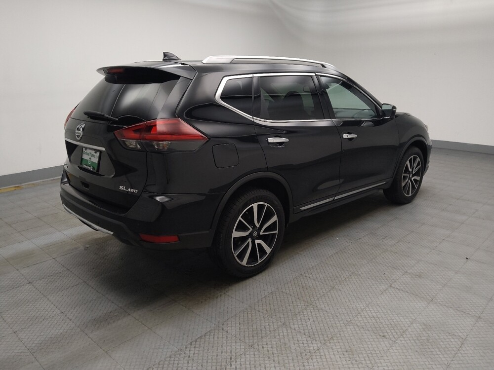 2019 Nissan Rogue in Des Moines, IA 50310 - 18116013 10