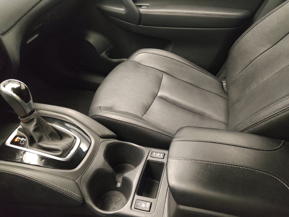 2019 Nissan Rogue in Des Moines, IA 50310 - 18116013 26