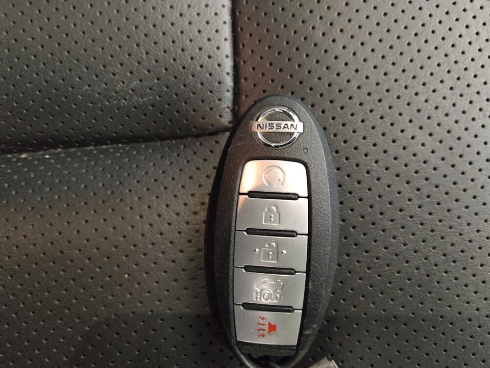 2019 Nissan Rogue in Des Moines, IA 50310 - 18116013 32