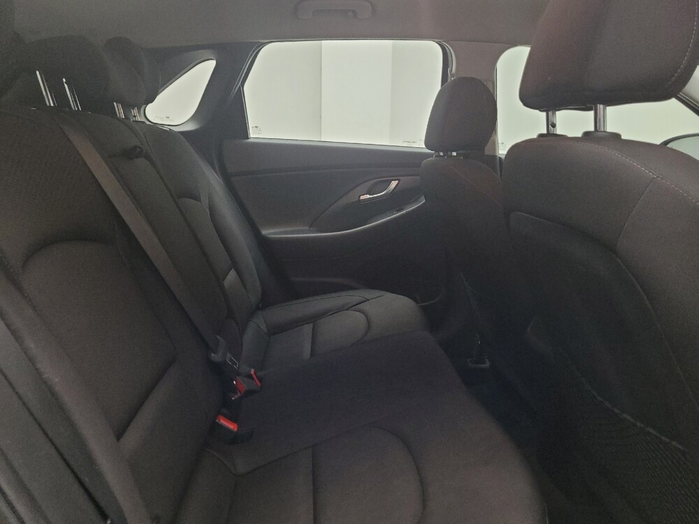 2018 Hyundai Elantra in Taylor, MI 48180 - 18116016 19