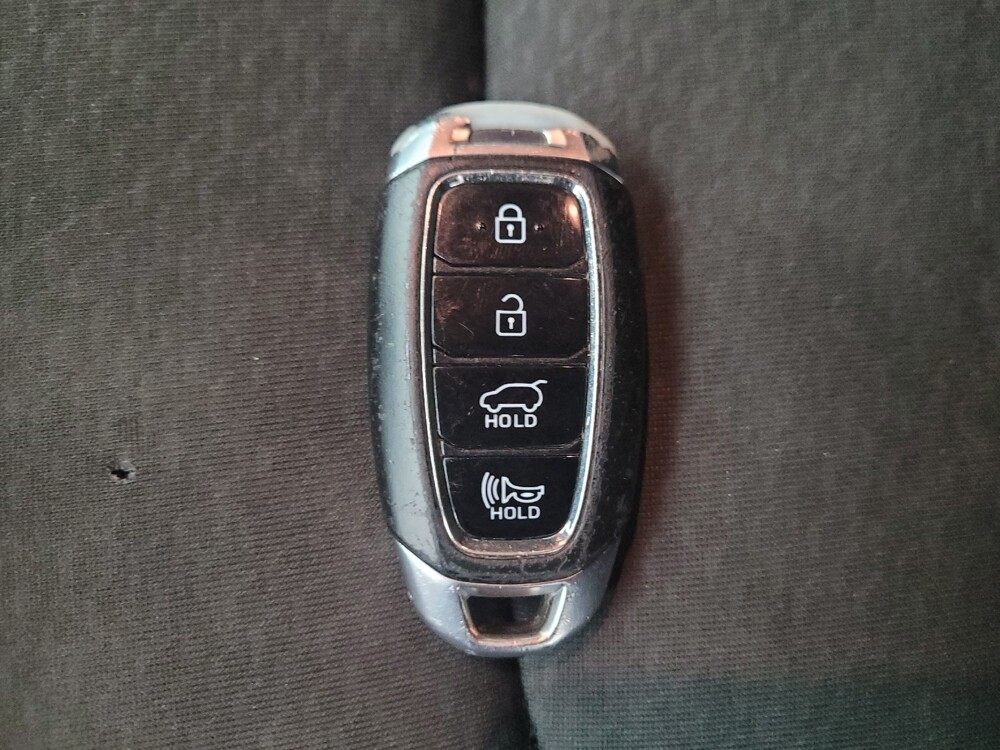 2018 Hyundai Elantra in Taylor, MI 48180 - 18116016 32