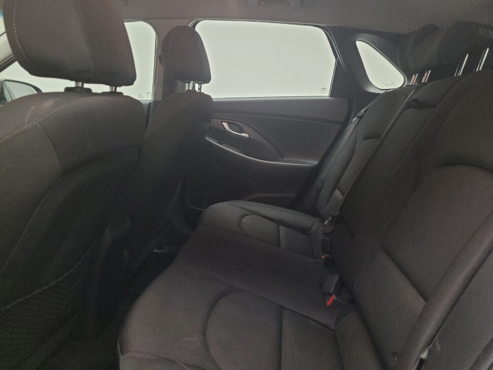 2018 Hyundai Elantra in Taylor, MI 48180 - 18116016 18