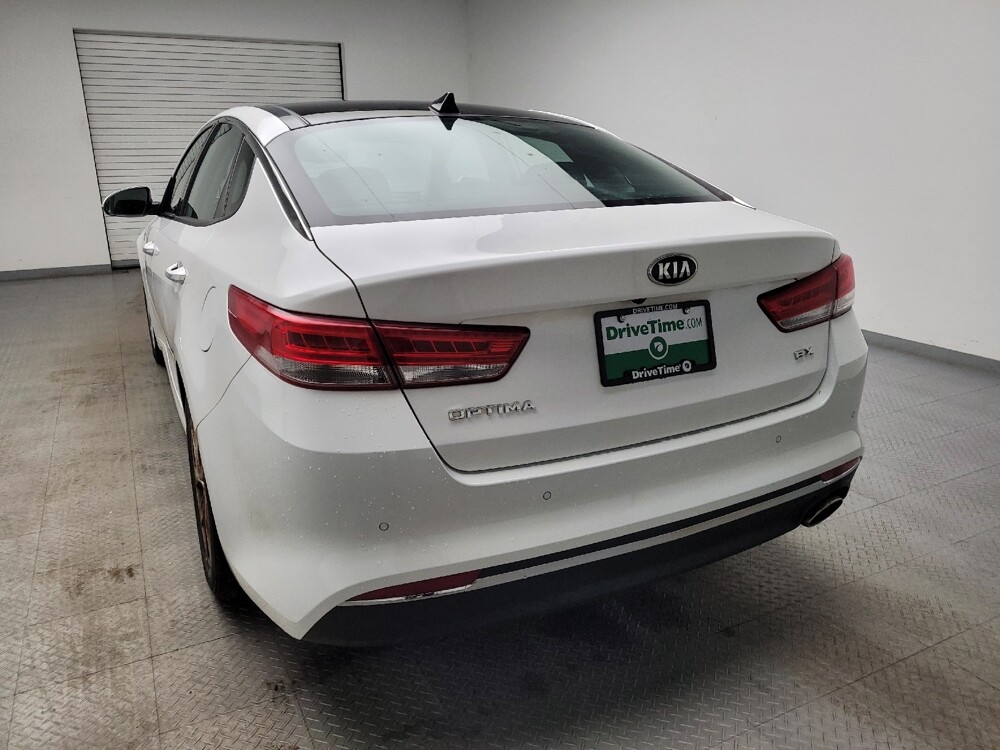 2018 Kia Optima in Taylor, MI 48180 - 18116017 6