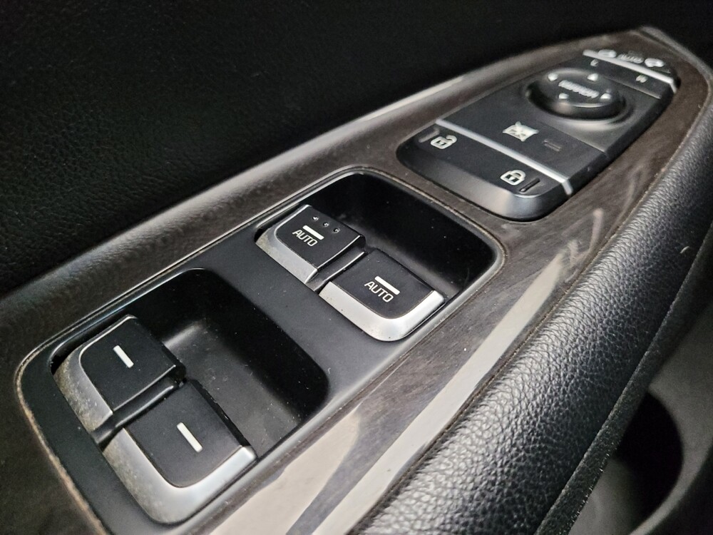 2018 Kia Optima in Taylor, MI 48180 - 18116017 27