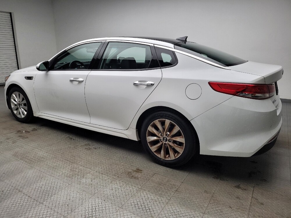 2018 Kia Optima in Taylor, MI 48180 - 18116017 3