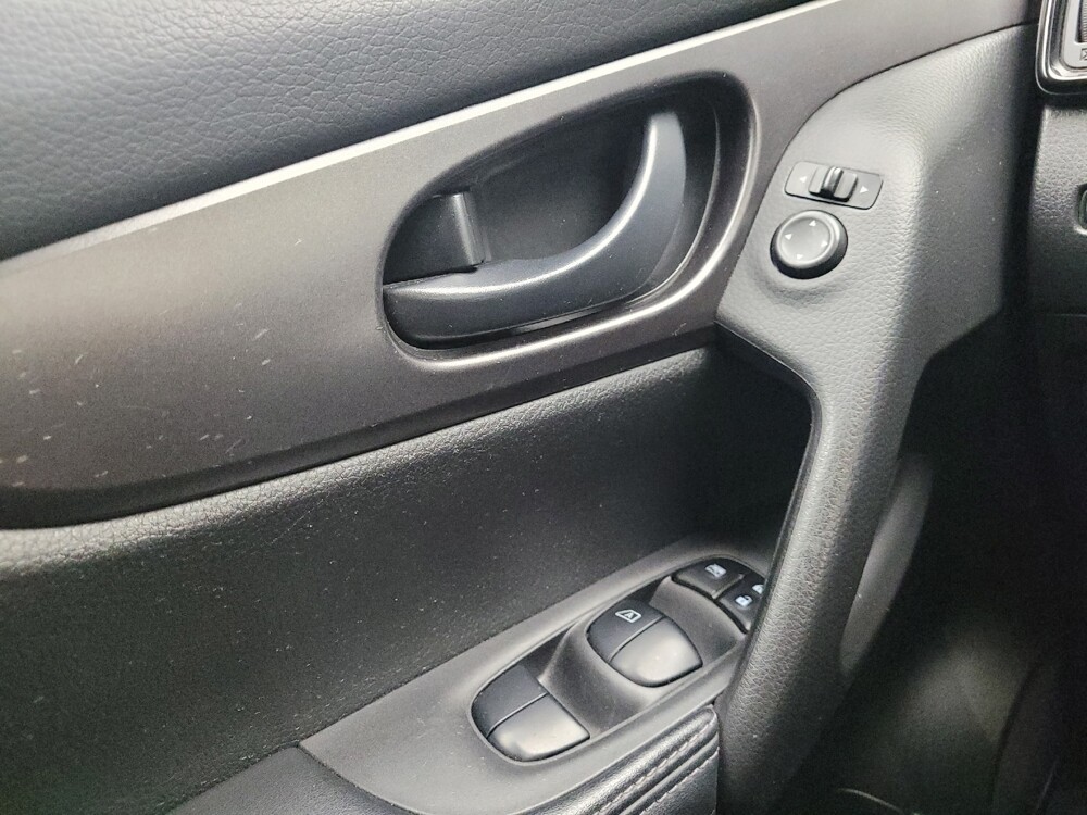 2019 Nissan Rogue Sport in Eastpointe, MI 48021 - 18116018 27