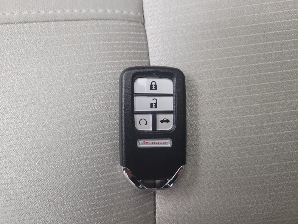 2018 Honda Accord in Taylor, MI 48180 - 18116020 32