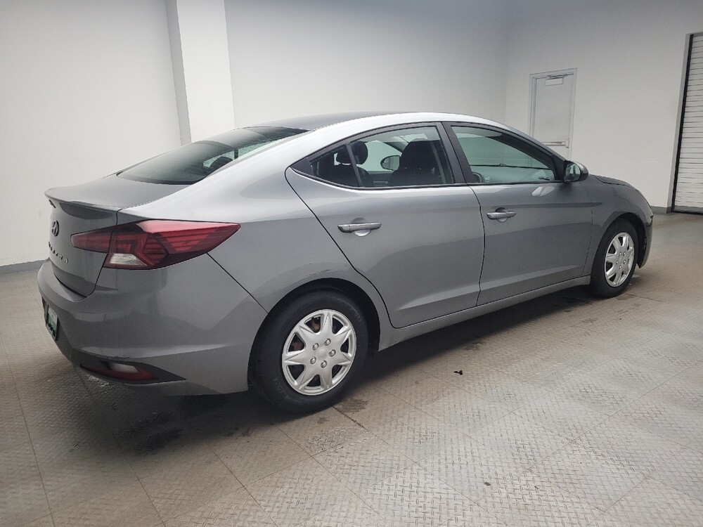 2019 Hyundai Elantra in Eastpointe, MI 48021 - 18116021 10