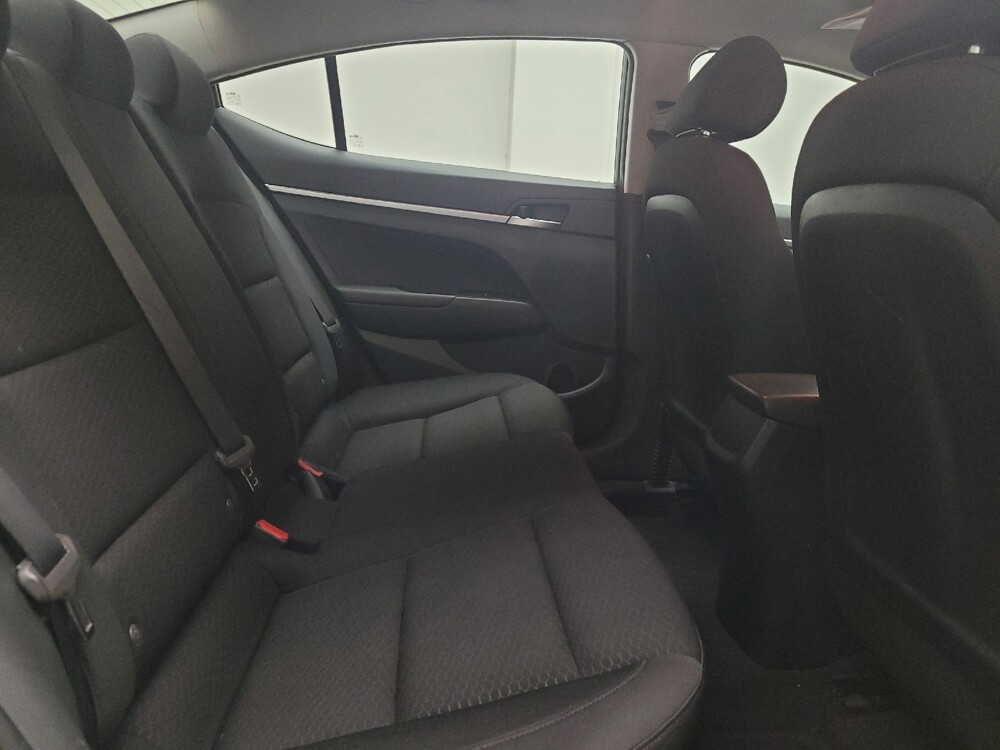 2019 Hyundai Elantra in Eastpointe, MI 48021 - 18116021 19
