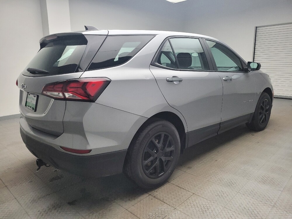 2024 Chevrolet Equinox in Taylor, MI 48180 - 18116024 10
